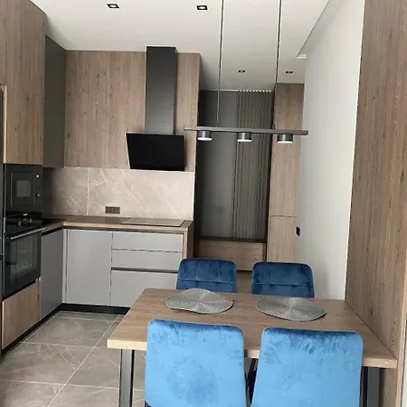 Apartment Dreams *